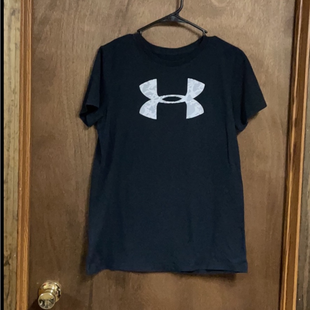Under Armour Short‎ Sleeve Shirt Medium